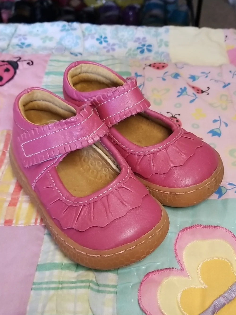 Livie & Luca Pink Shimmer Leather Ruche Soft Originals Made in Mexico Size 5